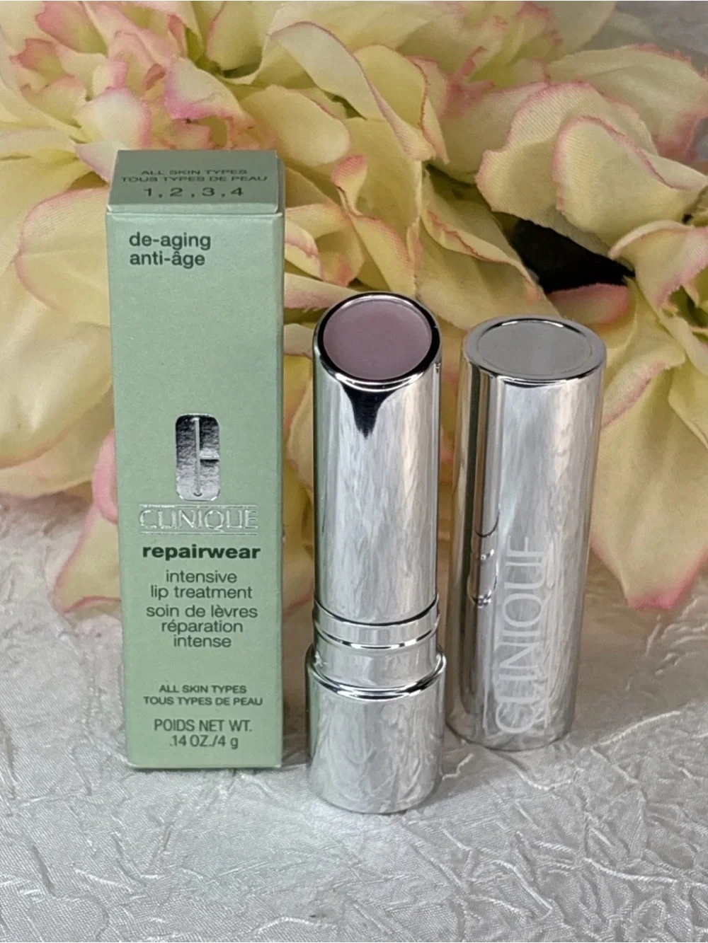 Clinique Repairwear Intensive De-Aging Lip Treatment Antioxidant-Infused Formula